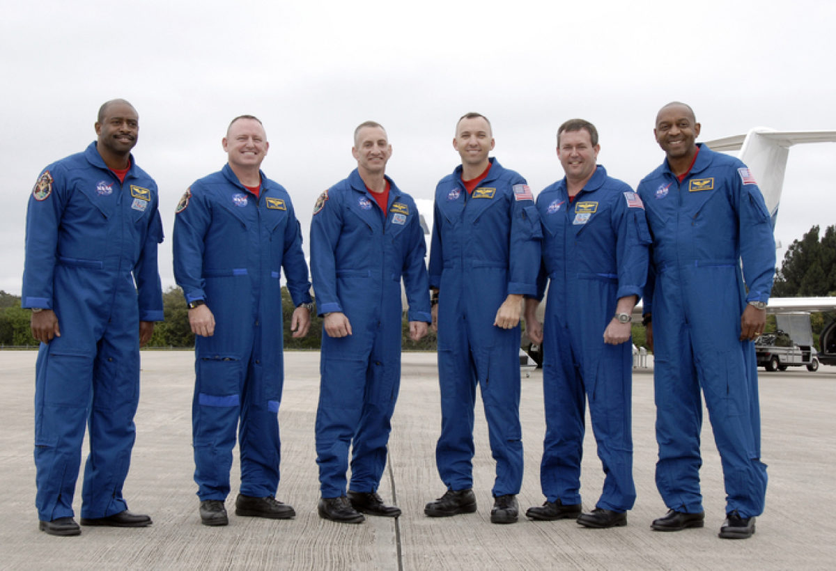 STS-129 Crew | The Planetary Society