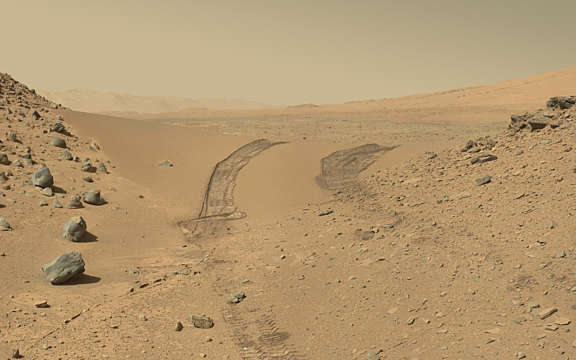 Curiosity's tracks across Dingo Gap | The Planetary Society