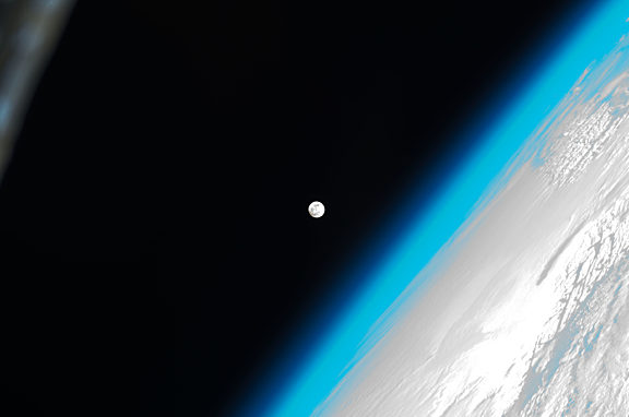 The Moon and Earth's atmosphere | The Planetary Society