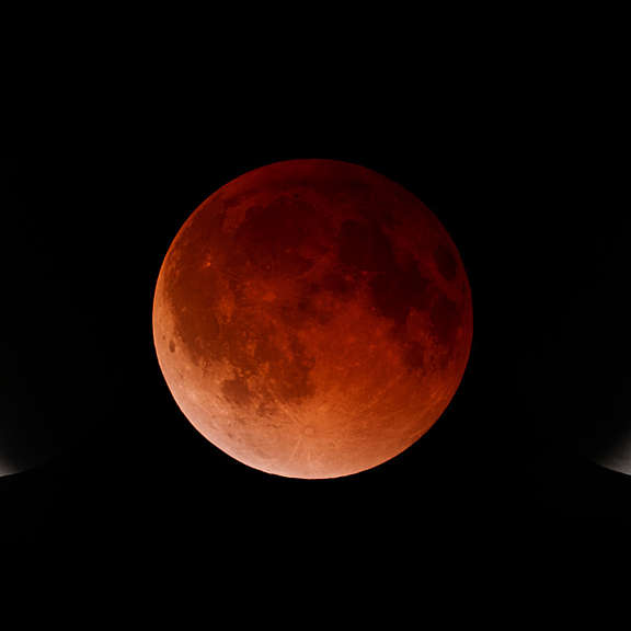 20150320 lunareclipsecomposite 900