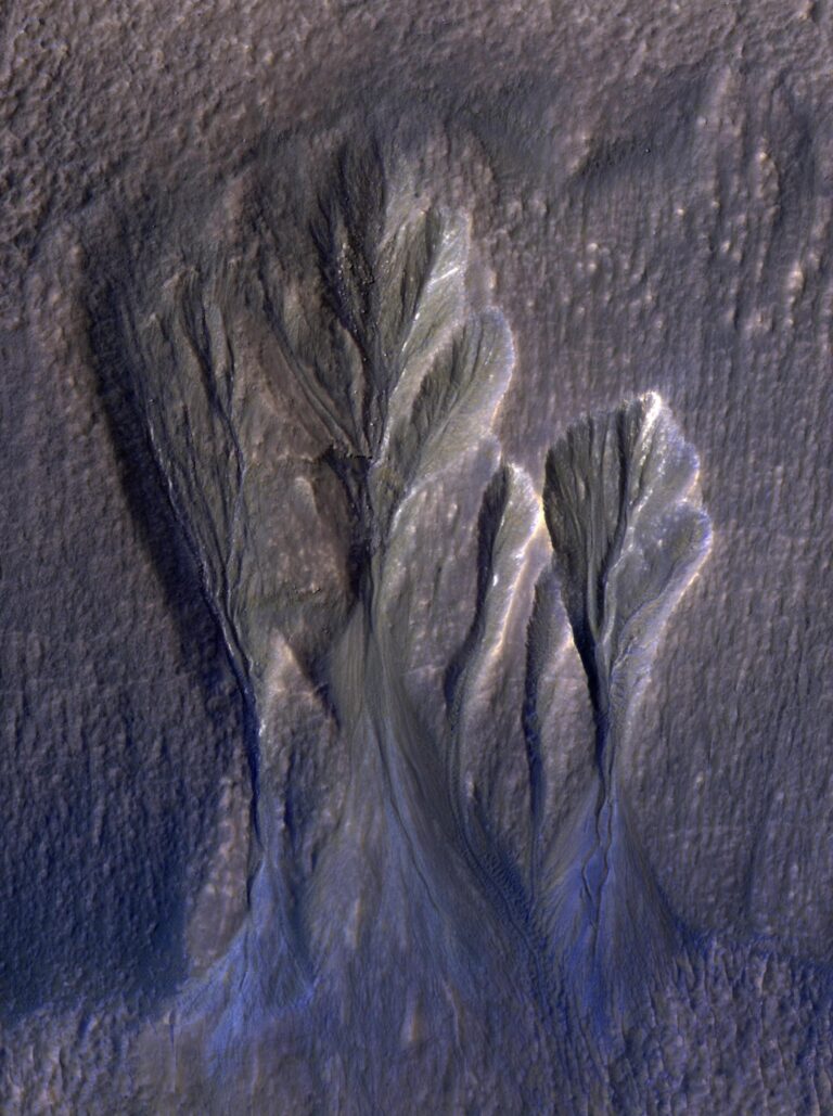 Dusty ice in Terra Sirenum | The Planetary Society