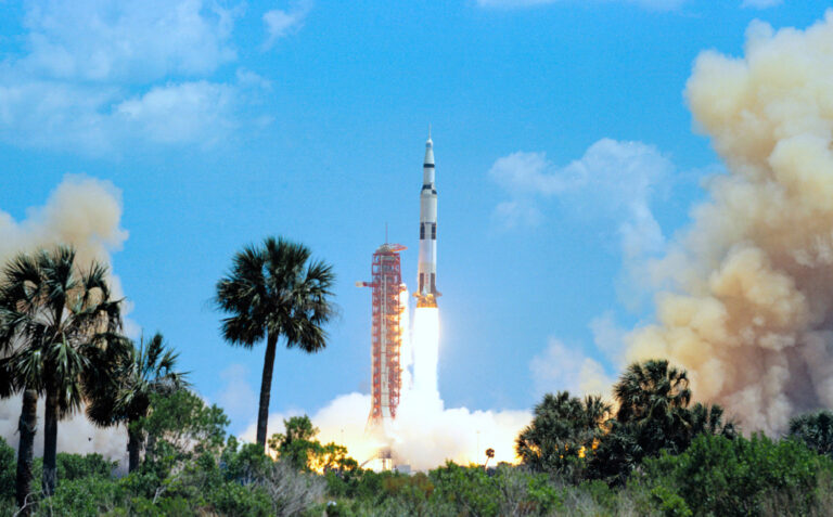 Apollo 16 The Society